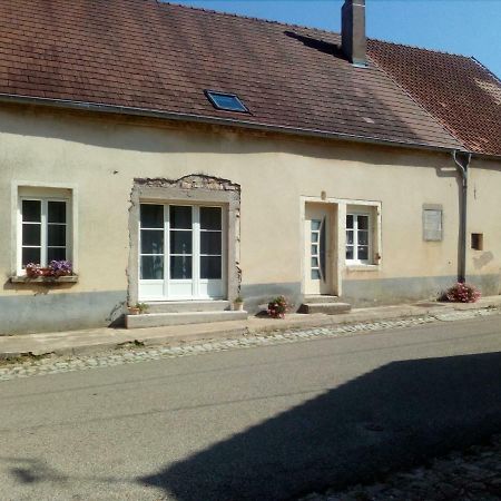 Chambres Chez L Habitant Frasne-les-Meulieres Exterior foto
