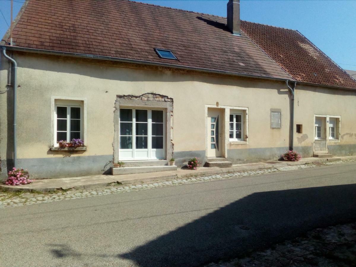 Chambres Chez L Habitant Frasne-les-Meulieres Exterior foto
